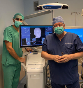 Στο Ιατρικό Κέντρο Αθηνών, έχουμε στη διάθεσή μας την τελευταίας τεχνολογίας συσκευή νευροπλοήγησης S8 της εταιρείας Medtronic.